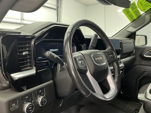 Used 2022 GMC Sierra 1500 Elevation image 16