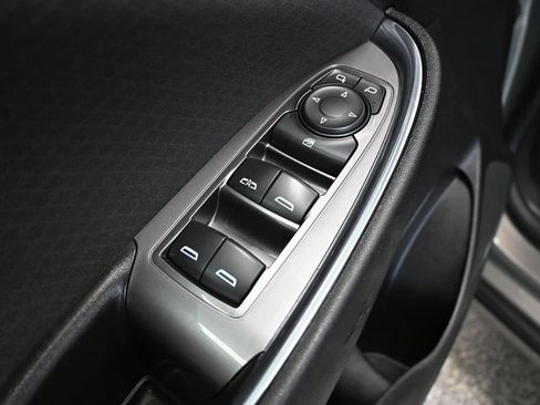 Used 2017 Chevrolet Malibu LT FWD image 19