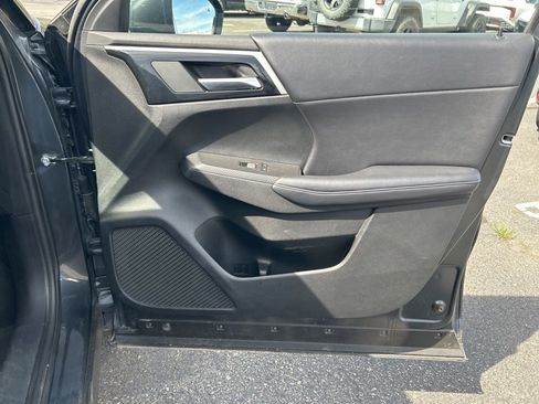 Used 2024 Mitsubishi Outlander SE image 15
