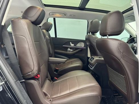 Used 2023 Mercedes-Benz GLS 450 4MATIC image 18