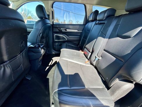Used 2020 Kia Telluride LX FWD image 10