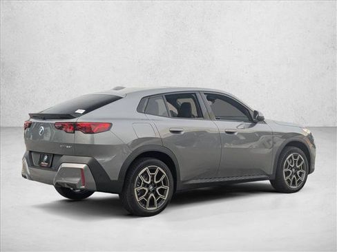 Used 2026 BMW X2 xDrive28i w/ Convenience Package AWD/4WD image 2