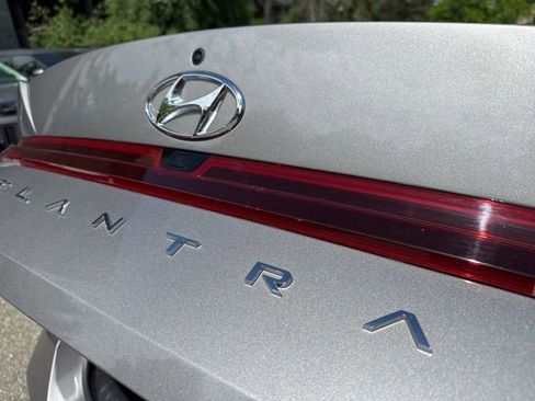 Certified 2023 Hyundai Elantra SEL w/ Convenience Package FWD image 12
