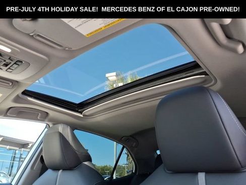 Used 2020 Toyota Camry SE w/ Sunroof Package FWD image 17