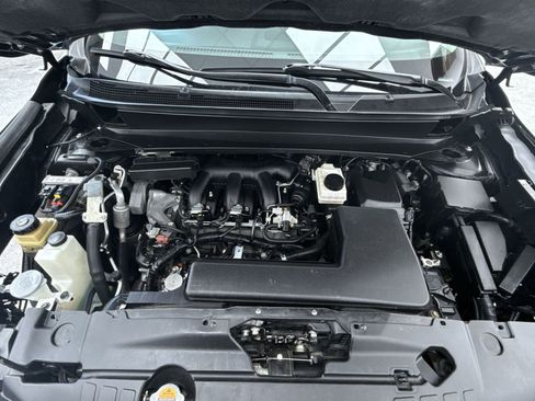 Used 2020 Nissan Pathfinder S image 40