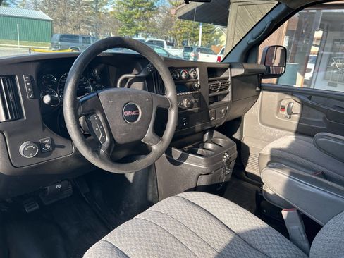 Used 2015 GMC Savana 2500 2500 3dr Cargo Van image 12