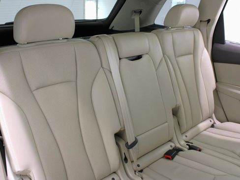 Used 2017 Audi Q7 3.0T Prestige w/ Prestige Package image 45