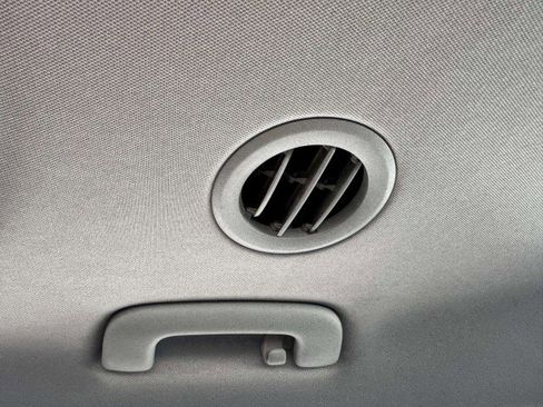 Used 2025 Kia Carnival SX w/ SX Dark Edition Package image 45