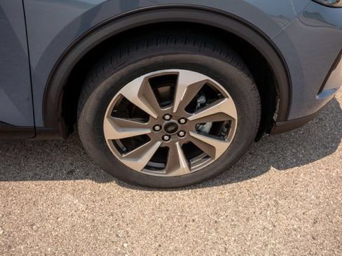 Used 2023 Ford Escape Platinum AWD/4WD image 9