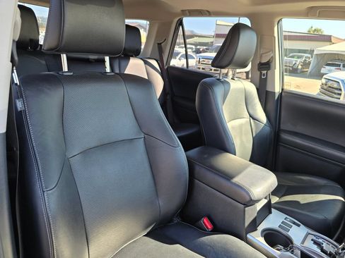 Used 2015 Toyota 4Runner Limited AWD/4WD image 3