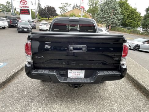 Certified 2022 Toyota Tacoma Limited AWD/4WD image 6