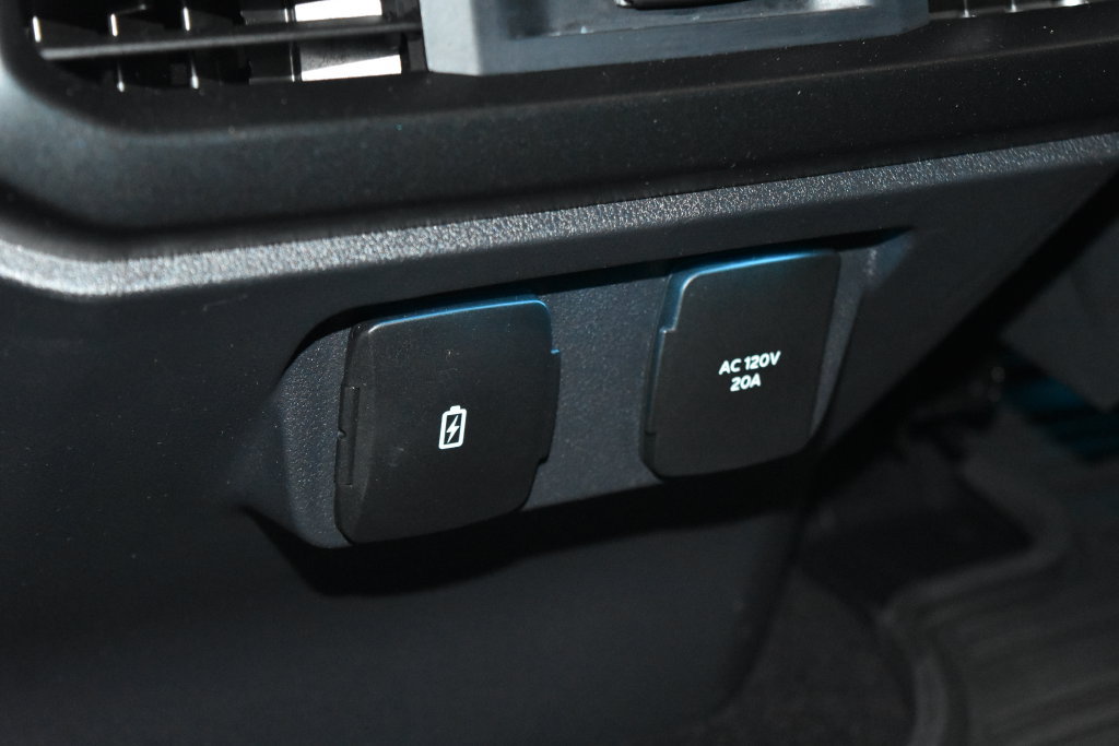 Used 2024 Ford F150 Raptor AWD/4WD image 24