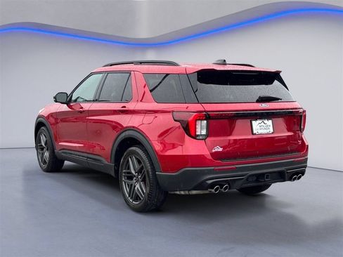 Used 2025 Ford Explorer ST AWD/4WD image 3