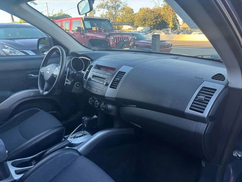 Used 2009 Mitsubishi Outlander SE image 19