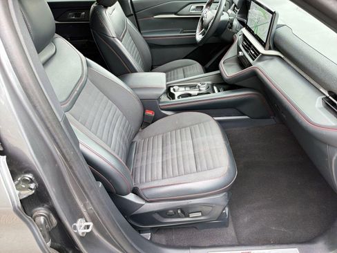 Certified 2025 Ford Explorer ST-Line w/ ST-Line Street Pack AWD/4WD image 29