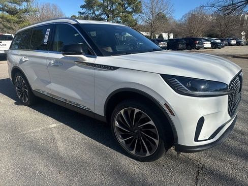New 2026 Lincoln Aviator Reserve image 8