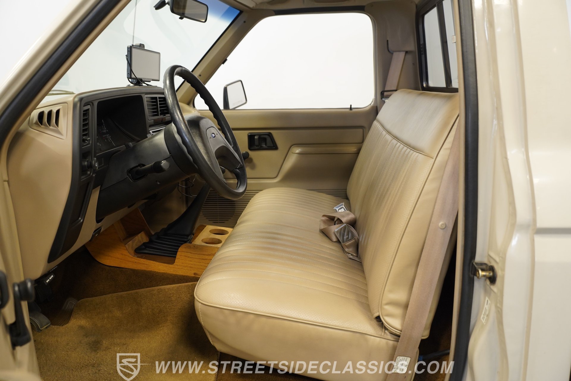 Used 1990 Ford Ranger 2WD Regular Cab image 3