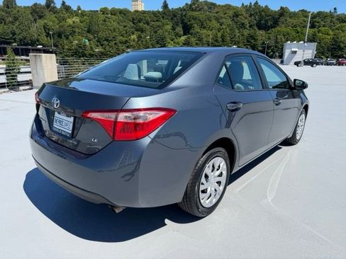 Used 2017 Toyota Corolla LE FWD image 3
