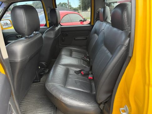 Used 2003 Nissan Frontier SE AWD/4WD image 11