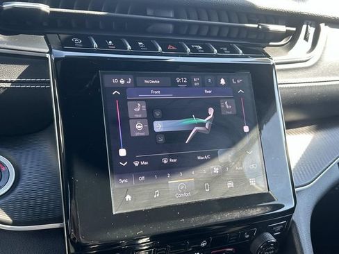 Used 2023 Jeep Grand Cherokee L Altitude AWD/4WD image 28
