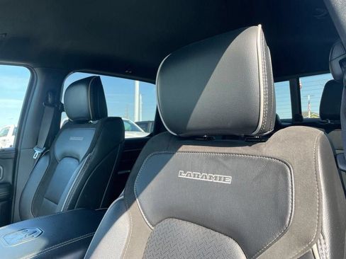 Used 2023 RAM 1500 Laramie AWD/4WD image 18