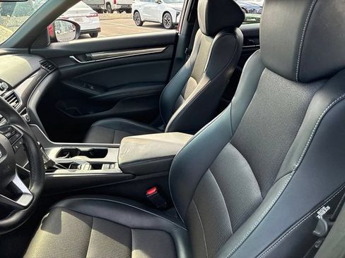 Used 2018 Honda Accord Sport image 25