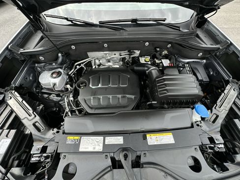 Used 2024 Volkswagen Atlas SE AWD/4WD image 30