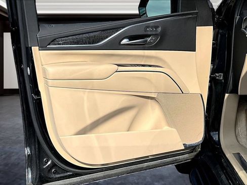 Certified 2023 Cadillac Escalade Premium Luxury w/ LPO, Floor Liner Package AWD/4WD image 20