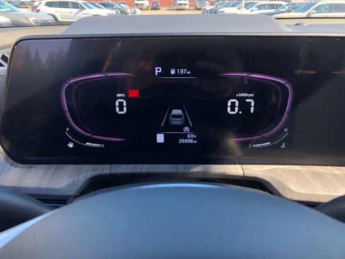 Used 2024 Kia Telluride EX w/ EX Captain's Chair Package image 21