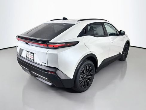 New 2026 Toyota C-HR AWD/4WD image 7