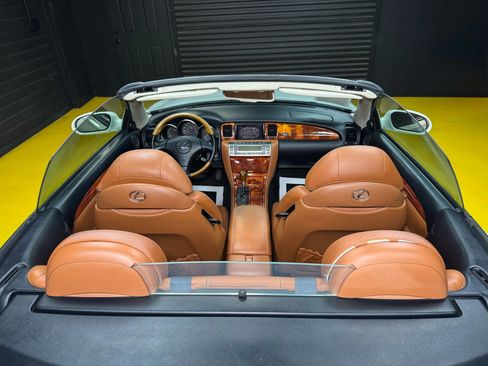 Used 2002 Lexus SC 430 Convertible image 13