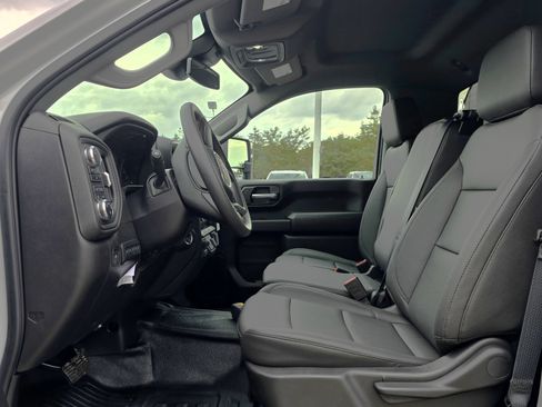 New 2025 GMC Sierra 3500 Pro w/ Convenience Package image 9