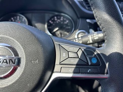 Used 2020 Nissan Rogue SL FWD image 20