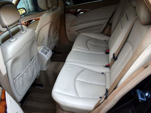 Used 2008 Mercedes-Benz E 350 4MATIC Wagon image 36