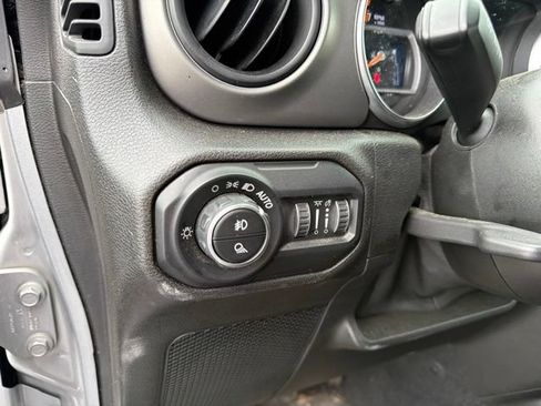 Used 2021 Jeep Gladiator Sport AWD/4WD image 17
