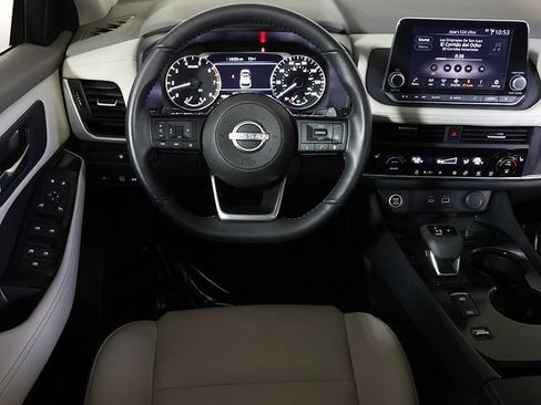 Used 2023 Nissan Rogue SV w/ SV Premium B Package FWD image 3