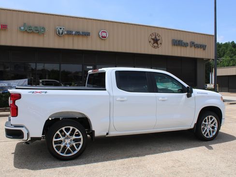 Used 2024 Chevrolet Silverado 1500 RST w/ Convenience Package II AWD/4WD image 6