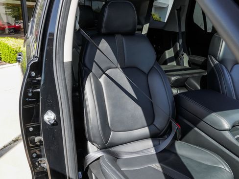 Used 2023 Honda Pilot Touring image 28