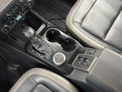 Used 2025 Ford Bronco Outer Banks AWD/4WD image 26