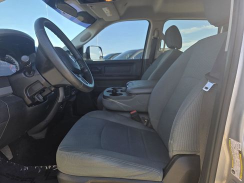 Used 2017 RAM 2500 Tradesman w/ Chrome Appearance Group image 3