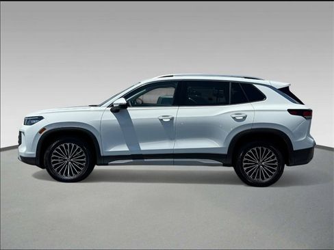 New 2025 Volkswagen Tiguan S image 3