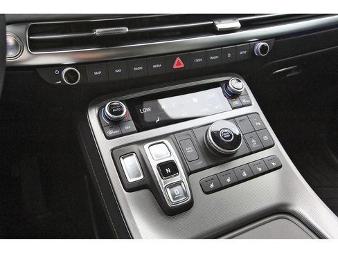 Used 2024 Hyundai Palisade Calligraphy image 25