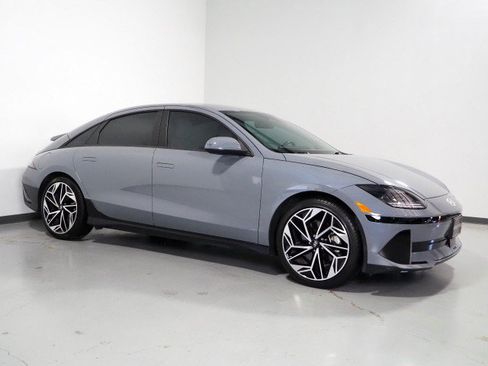 Used 2023 Hyundai Ioniq 6 SEL RWD image 1