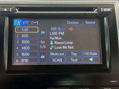 Used 2014 Toyota Camry XLE w/ Leather Package image 10