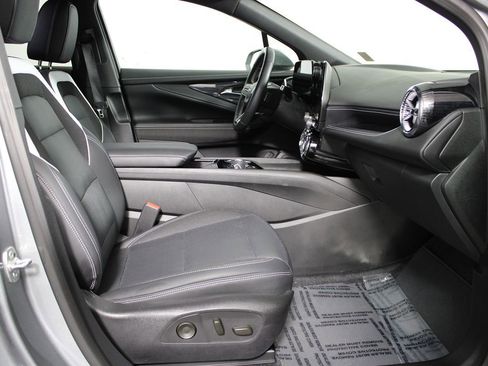 Used 2024 Chevrolet Blazer EV LT image 10