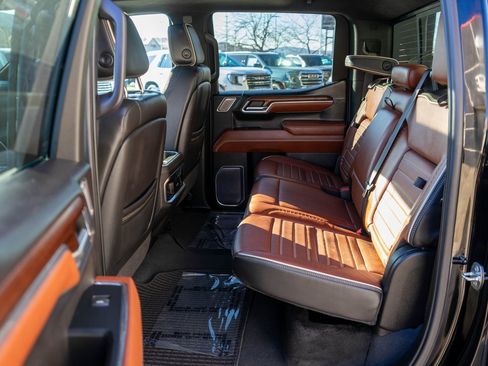 Used 2023 GMC Sierra 1500 Denali Ultimate image 13