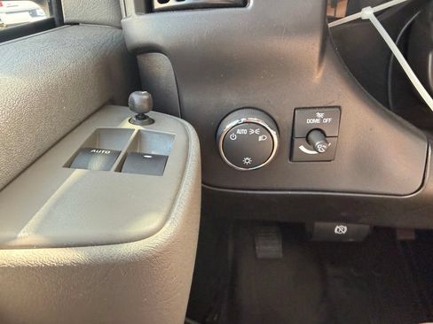 Used 2025 Chevrolet Express 2500 w/ Driver Convenience Package RWD image 19