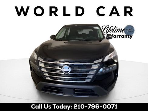 Used 2024 Nissan Rogue S image 4