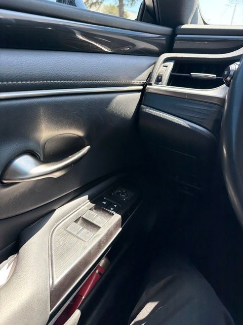 Used 2019 Lexus ES 350 FWD image 15