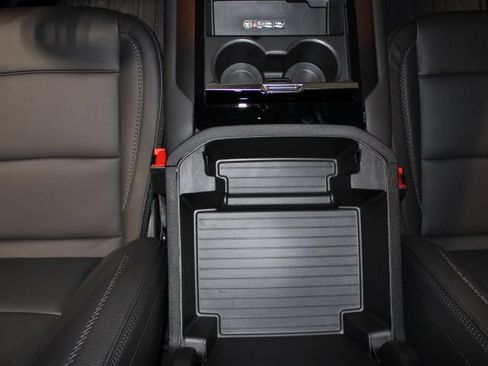 New 2026 GMC Yukon Denali w/ Denali Reserve Package AWD/4WD image 36